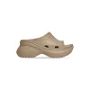 Sandali Bassi Pool Crocs&trade; da Donna in Beige