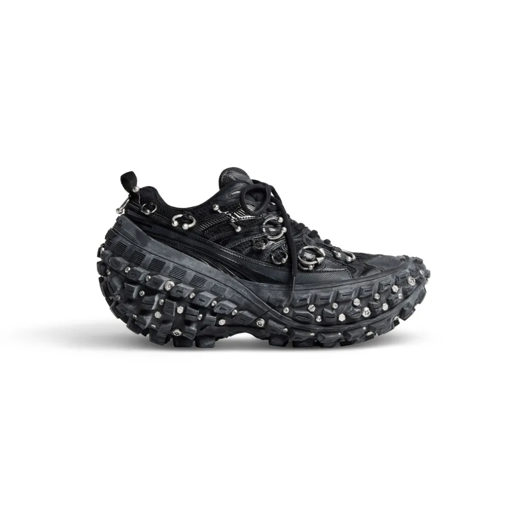 Sneaker Bouncer Screw Con Piercing da Donna in Nero